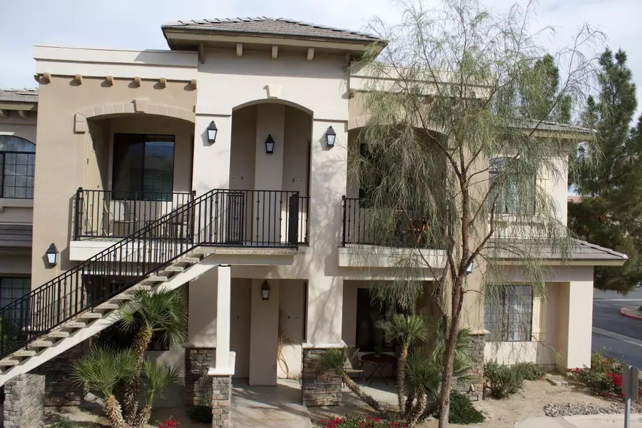 50590 Santa Rosa PLZ #4, La Quinta, CA 92253