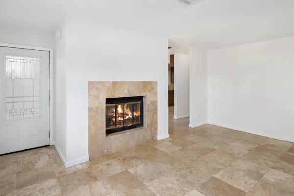 Desert Hot Springs, CA 92240,13524 La Mesa DR