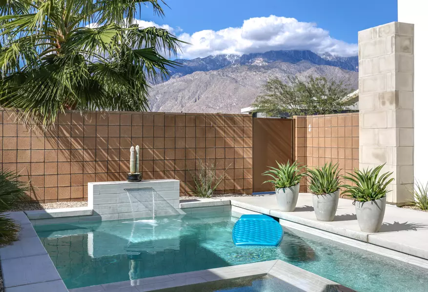 1146 Cyan LN, Palm Springs, CA 92262