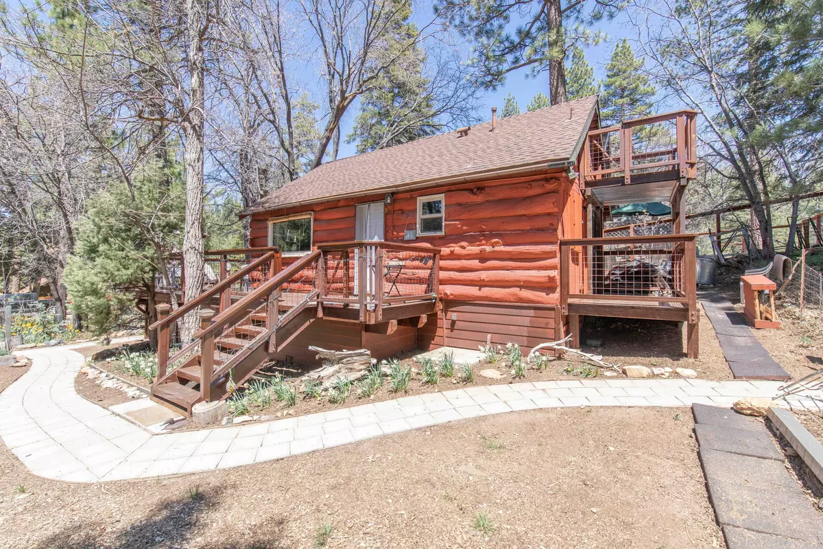 Big Bear Lake, CA 92315,42721 Willow AVE