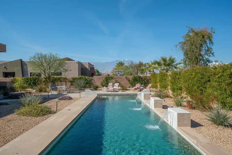 40 Via Noela, Rancho Mirage, CA 92270
