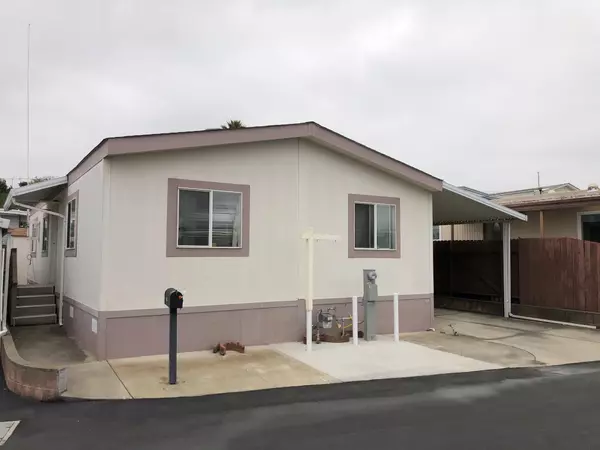 28 Hummingbird Lane LN, Oceanside, CA 92057