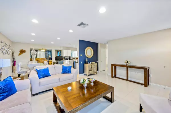 Palm Desert, CA 92211,42825 Warner TRL