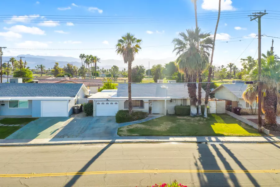 42825 Warner TRL, Palm Desert, CA 92211