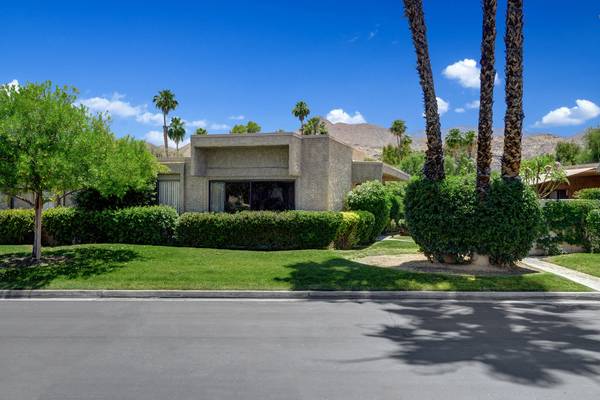 5721 Los Coyotes DR, Palm Springs, CA 92264