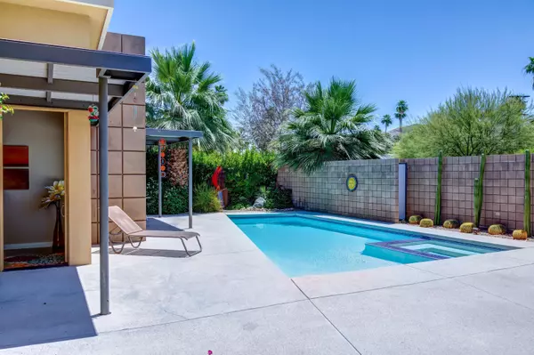 Palm Springs, CA 92264,915 Oceo CIR S