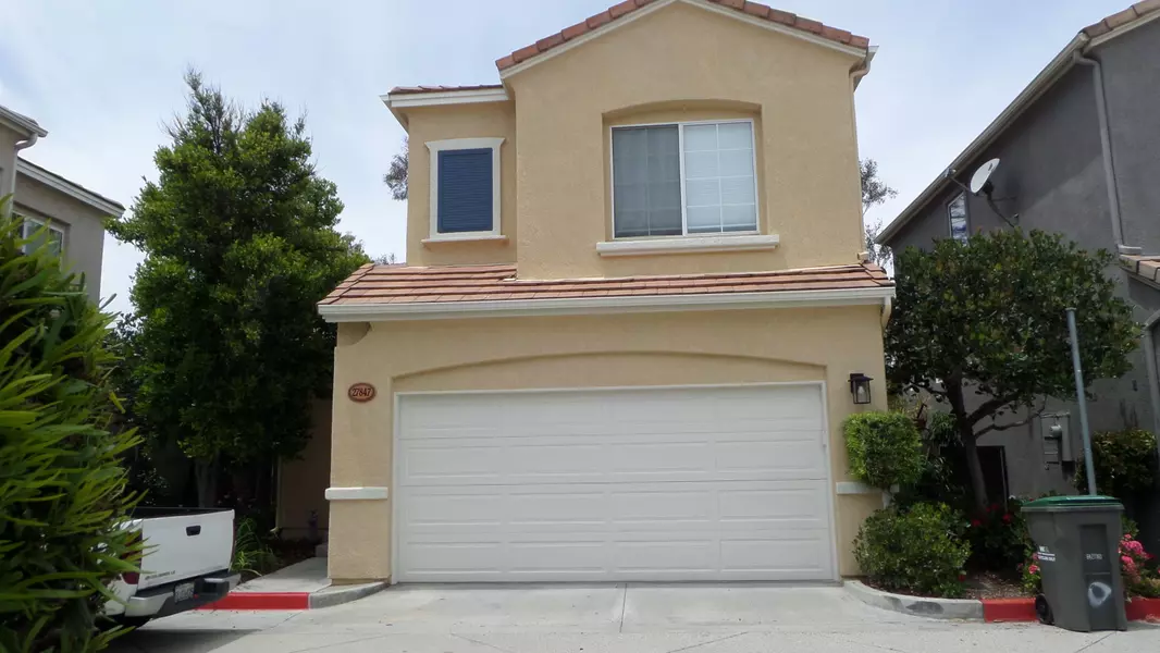 27847 Crown Court CIR #63, Valencia, CA 91354