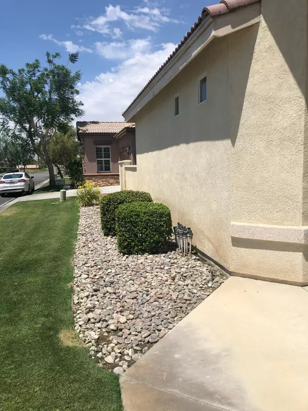 Indio, CA 92201,82612 Hamilton CT