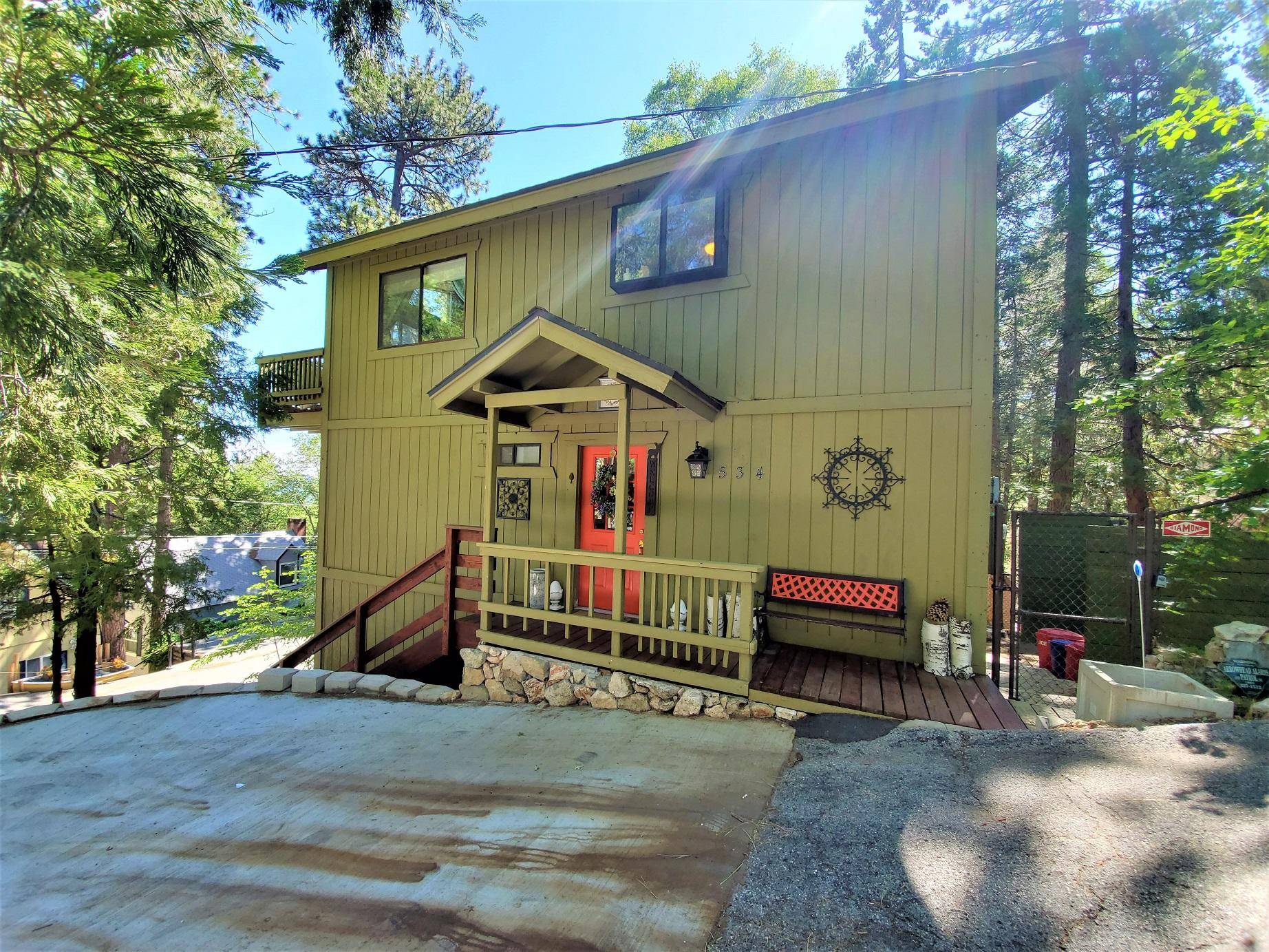 Lake Arrowhead, CA 92352,534 Dover CT