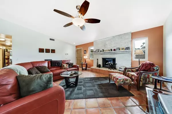 Palm Desert, CA 92260,72594 Pitahaya ST