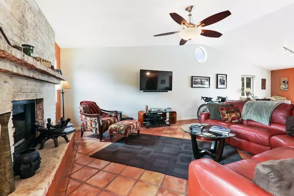 Palm Desert, CA 92260,72594 Pitahaya ST