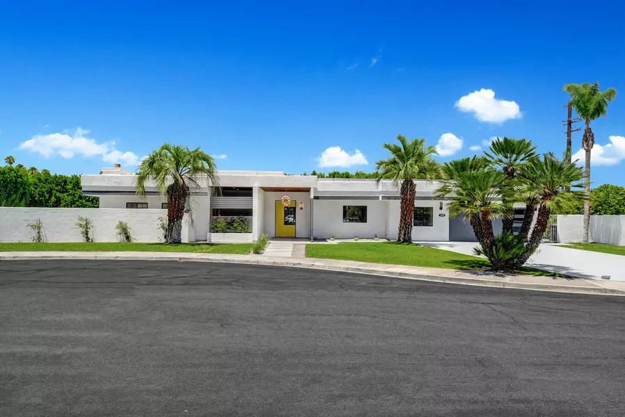 1050 Deepak RD, Palm Springs, CA 92262