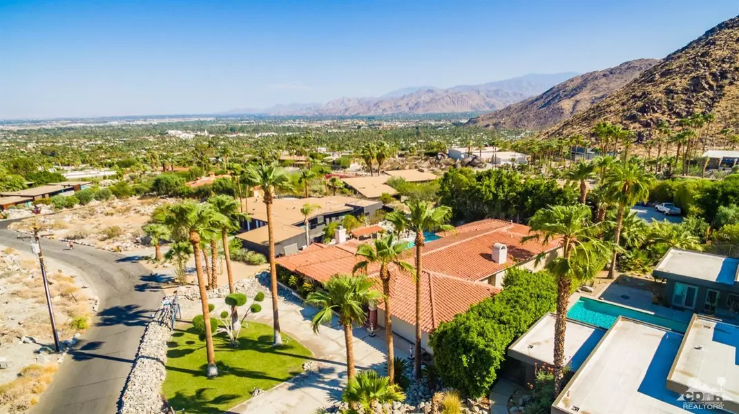 1033 W Chino Canyon RD, Palm Springs, CA 92262