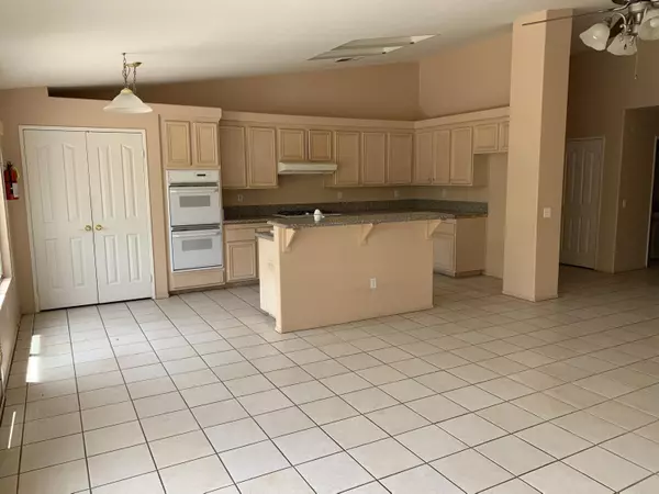 La Quinta, CA 92253,47930 Via Firenze