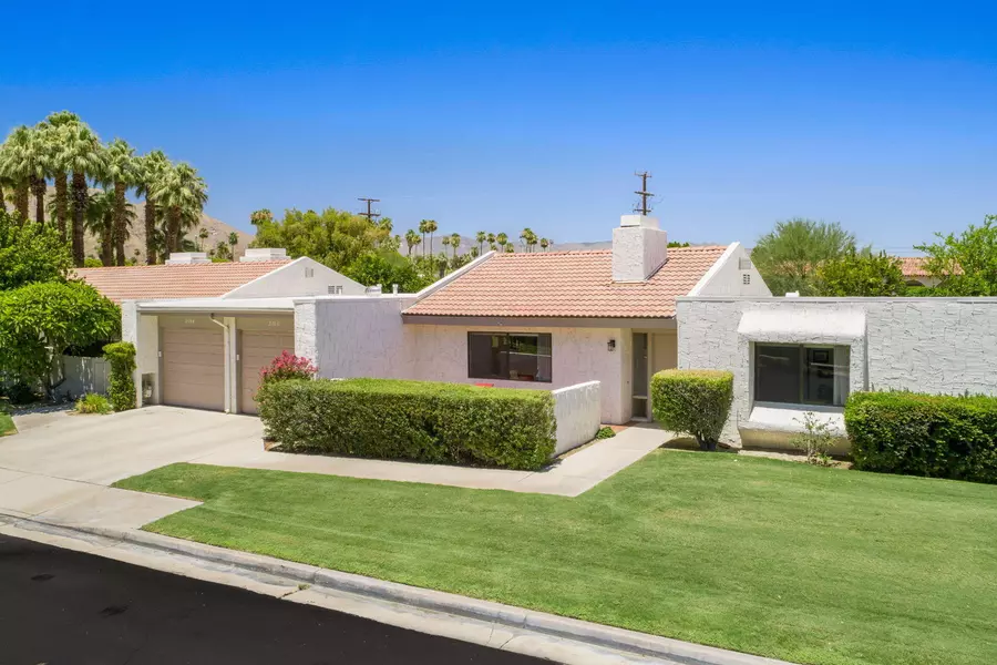 2106 N Sunshine CIR, Palm Springs, CA 92264