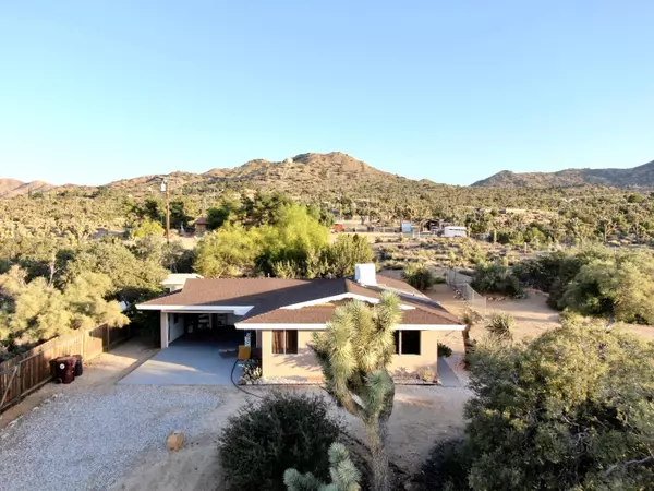 Yucca Valley, CA 92284,55463 Ennis LN