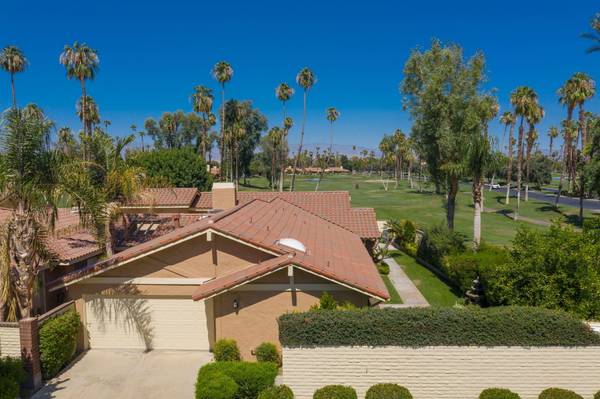 102 Las Lomas, Palm Desert, CA 92260