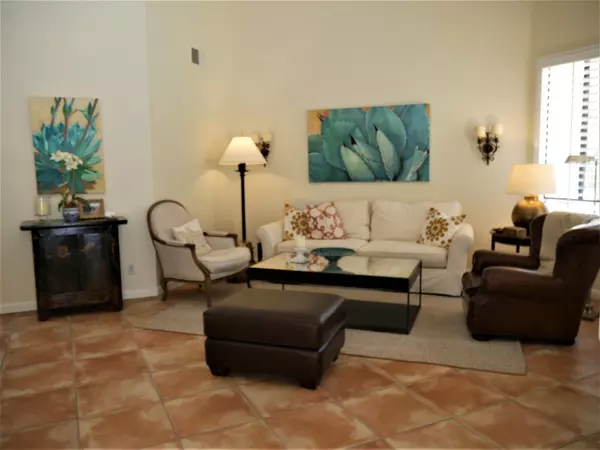 La Quinta, CA 92253,49205 Avenida Vista Bonita