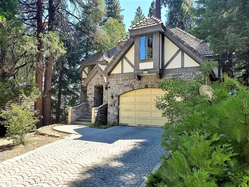 491 Meadow Bay CT, Lake Arrowhead, CA 92352