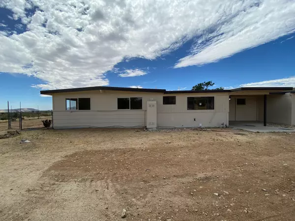 Joshua Tree, CA 92252,5252 El Reposo ST