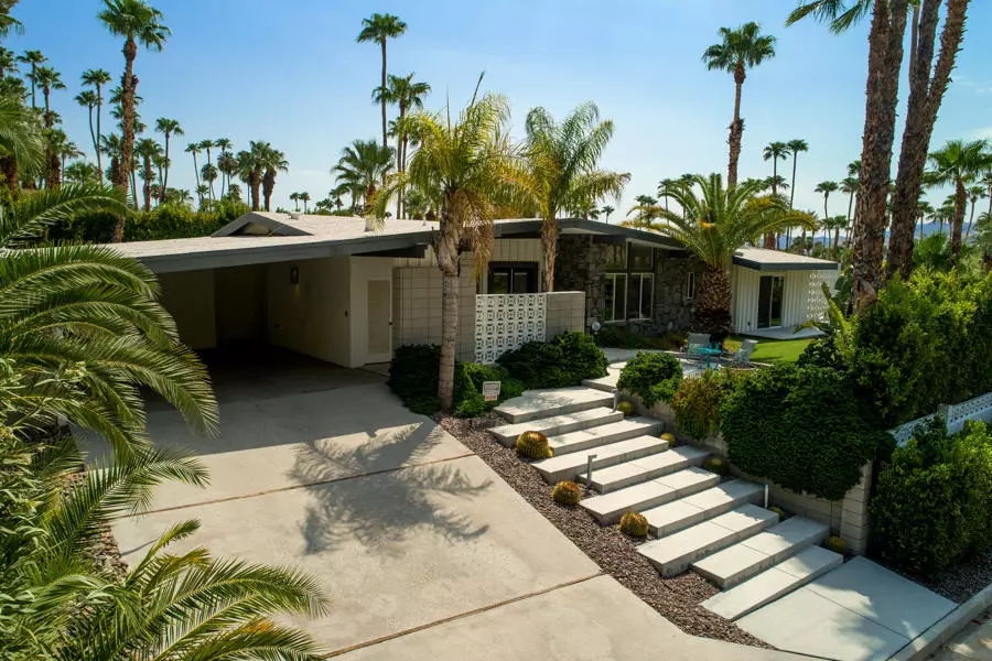 1270 Los Robles DR, Palm Springs, CA 92262