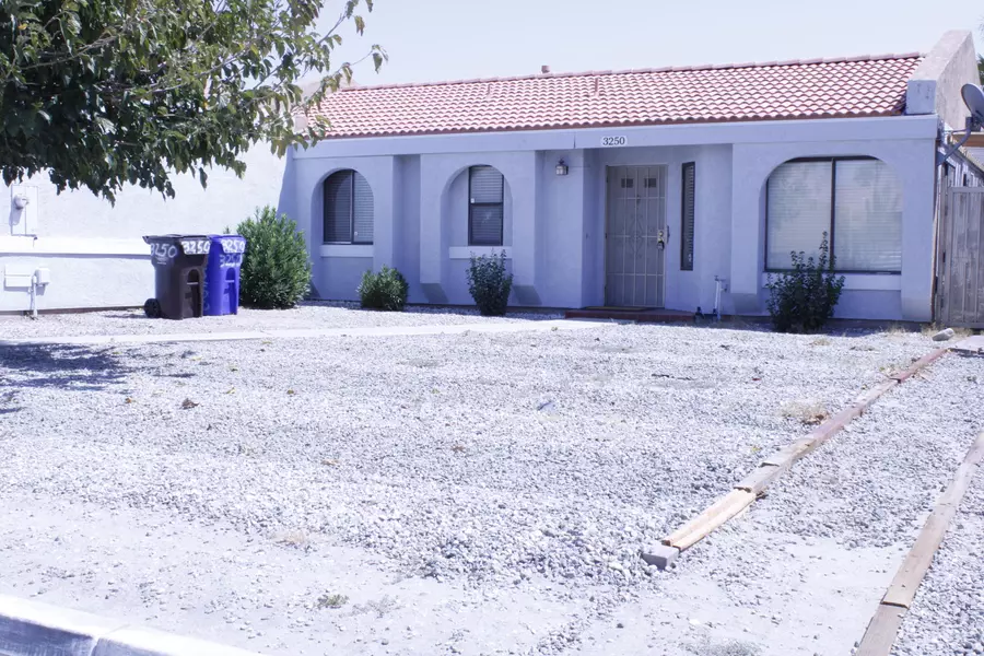 3250 N Sandspring DR, Palm Springs, CA 92262
