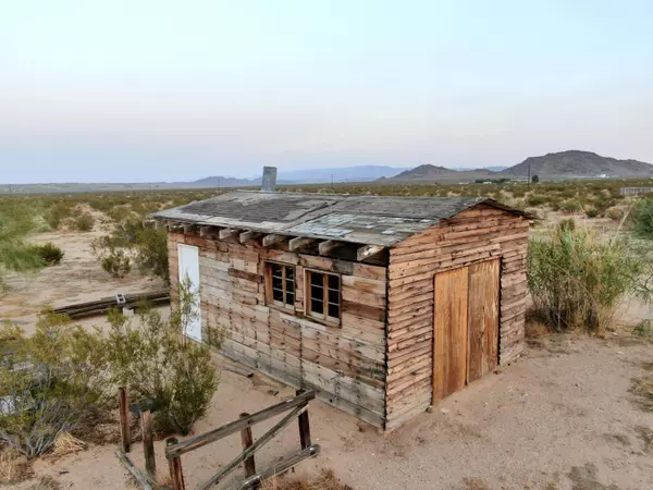 Joshua Tree, CA 92252,1035 Sahara TER