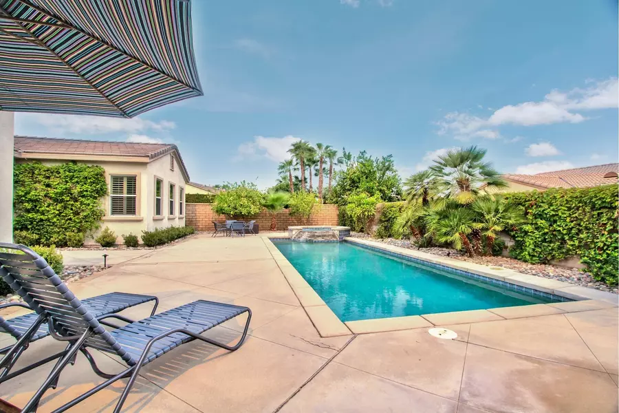 79690 Parkway Esplanade S, La Quinta, CA 92253