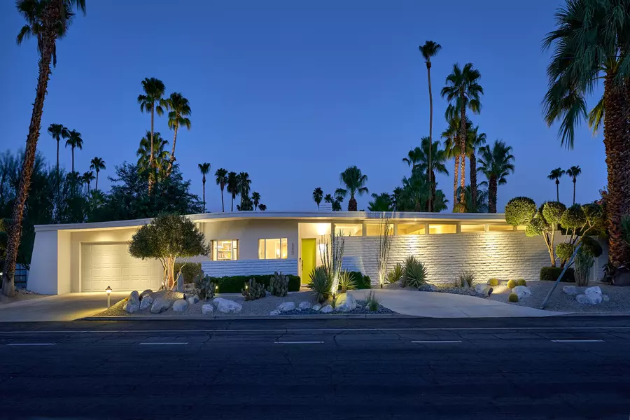 590 N Avenida Caballeros, Palm Springs, CA 92262