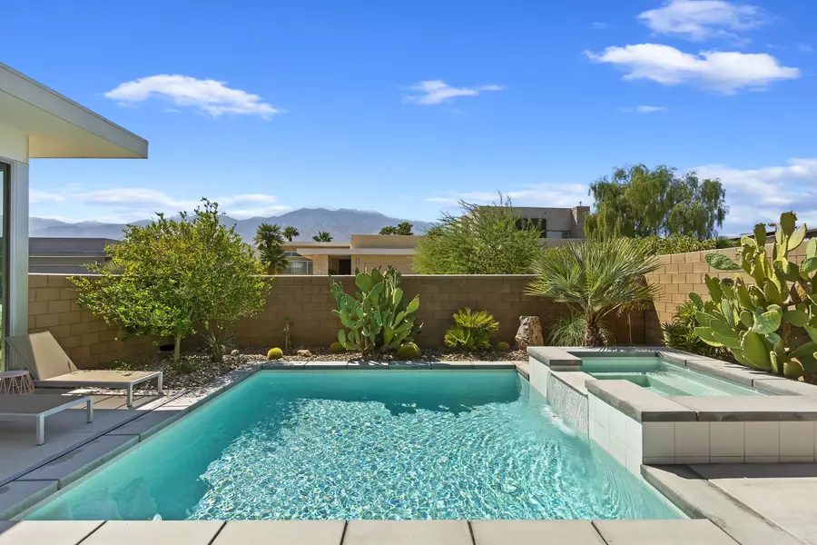 4975 Cottier WAY, Palm Springs, CA 92262