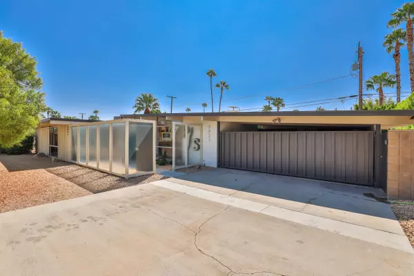 Palm Springs, CA 92262,2821 E Livmor AVE