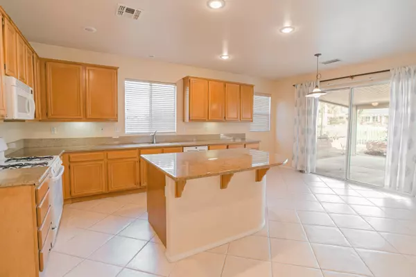 Indio, CA 92201,82560 Grant DR