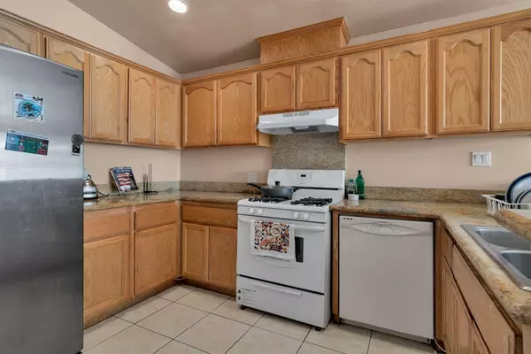 Desert Hot Springs, CA 92240,66635 5th ST