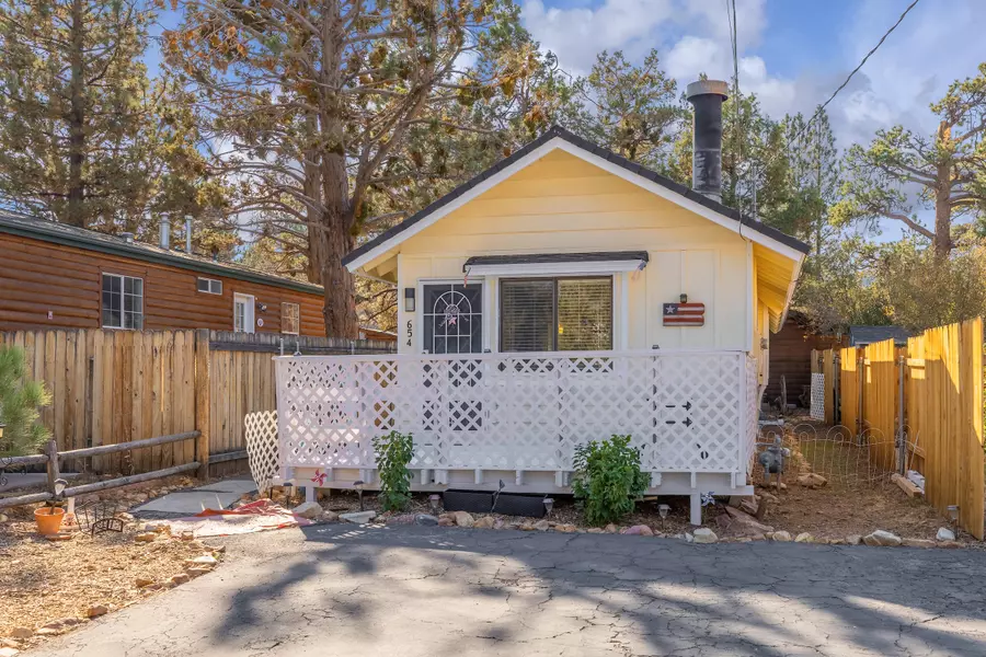 654 Los Angeles AVE, Sugarloaf, CA 92386