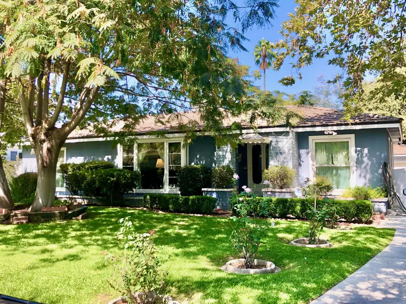 11725 Hesby ST, Valley Village, CA 91607