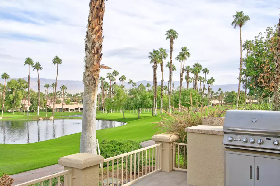 76036 Honeysuckle DR, Palm Desert, CA 92211