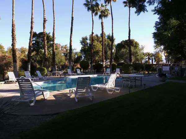 Palm Springs, CA 92262,751 Los Felices CIR W #M116