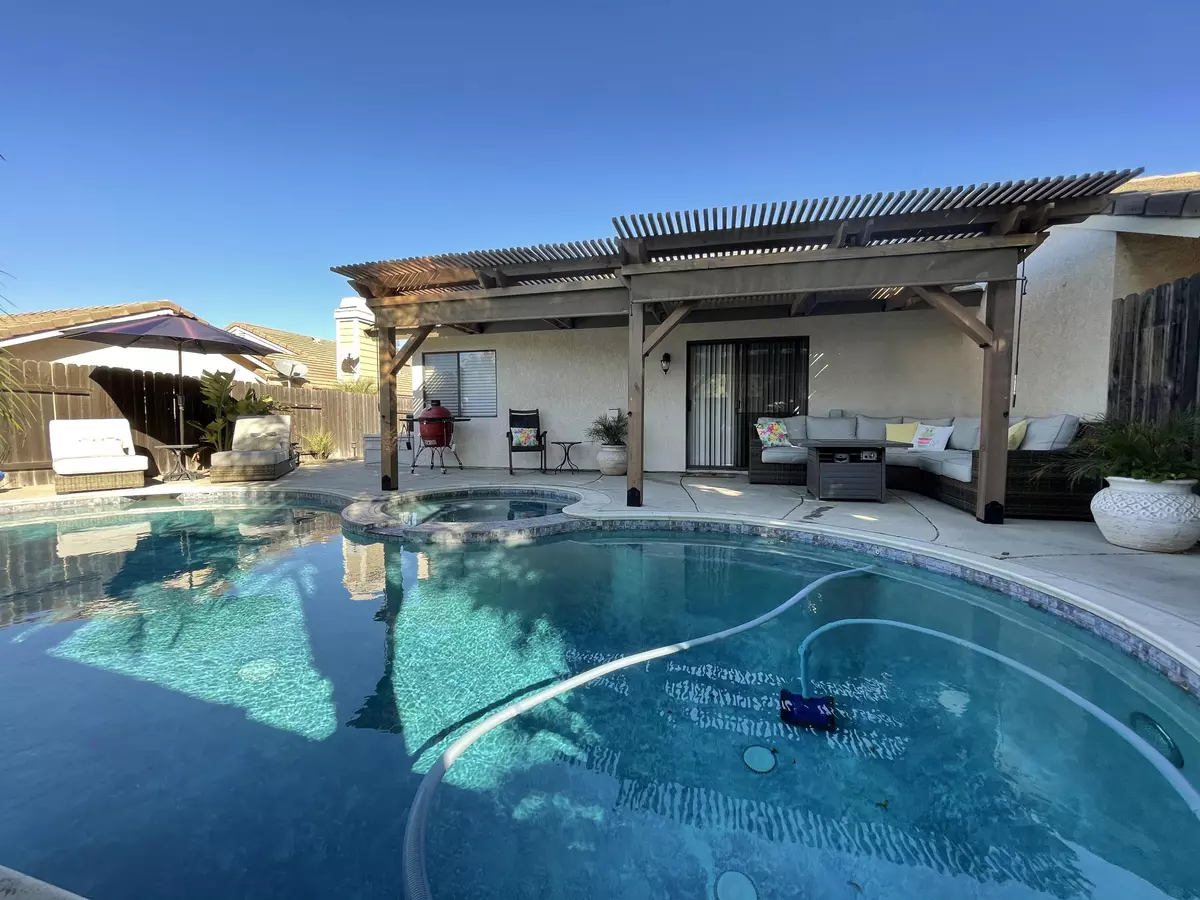 Corona, CA 92882,3530 Sweetwater CIR