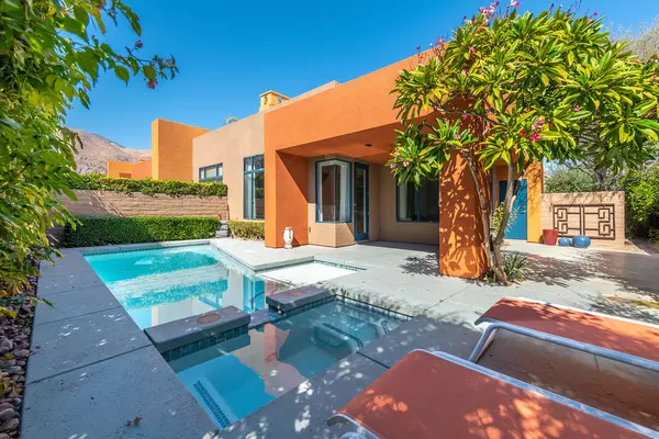 951 Alejo VIS, Palm Springs, CA 92262