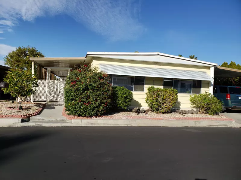 89 Desert Rose DR, Palm Springs, CA 92264