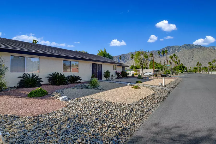 3401 E Sunny Dunes RD, Palm Springs, CA 92264