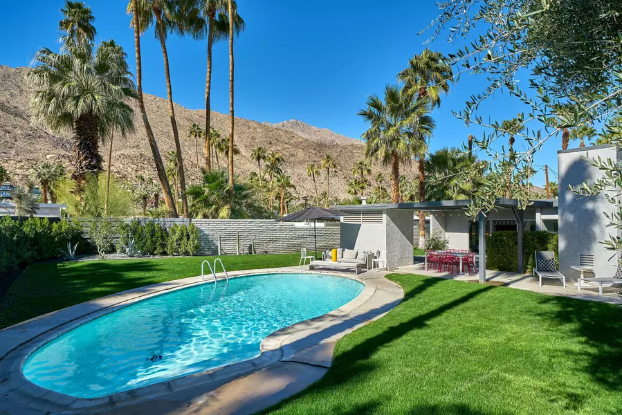 2055 S Palm Canyon DR, Palm Springs, CA 92264