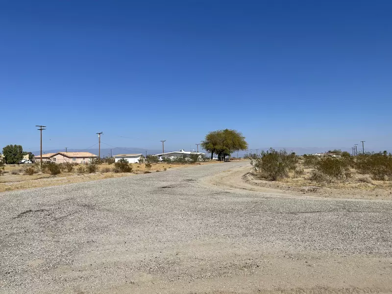 2436 Shore Gem AVE, Thermal, CA 92274