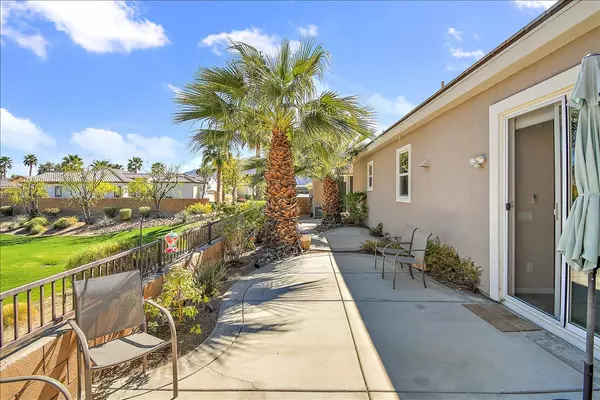 La Quinta, CA 92253,81220 Laguna CT