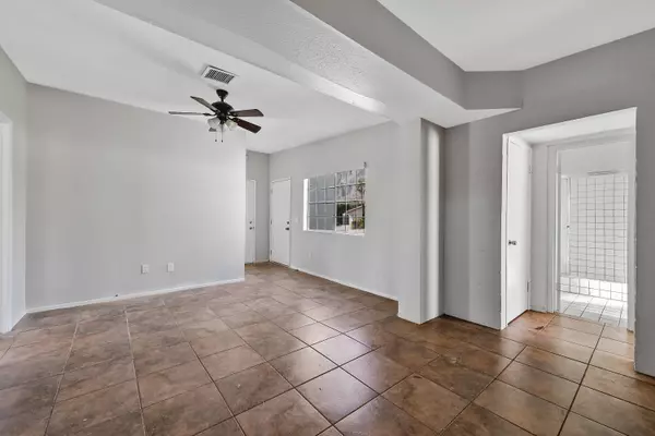 Palm Springs, CA 92262,2444 N Junipero AVE