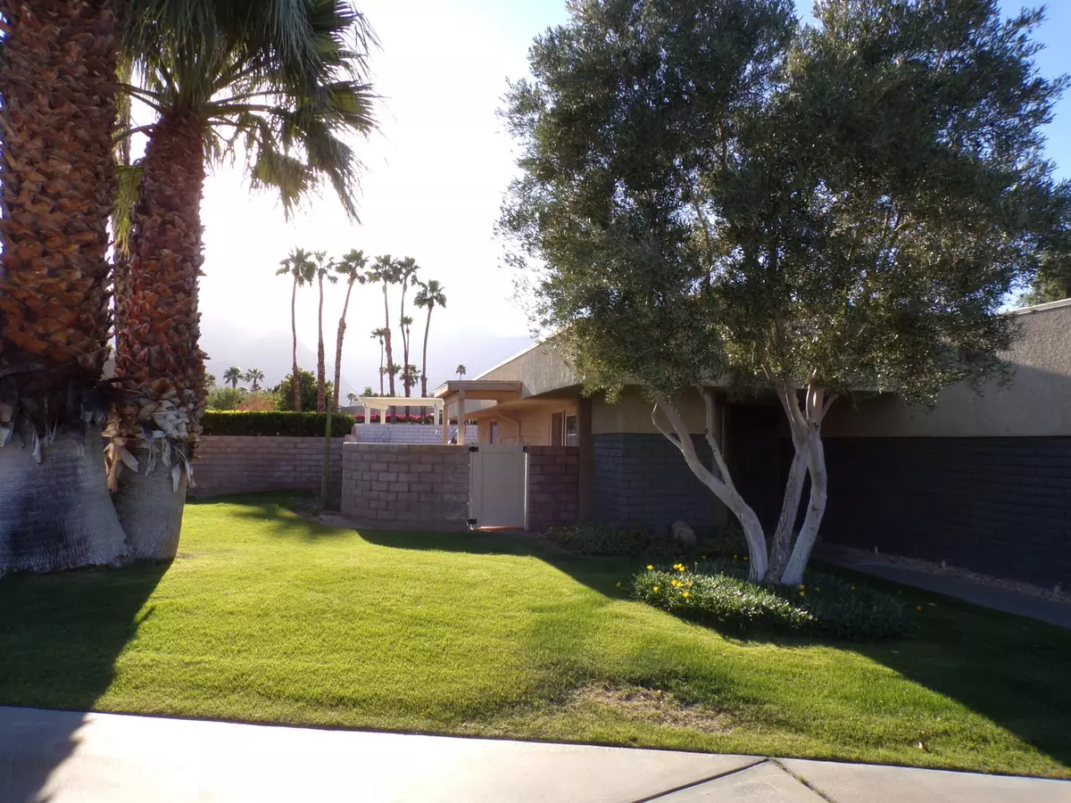 Palm Springs, CA 92262,1493 Sunflower CIR N