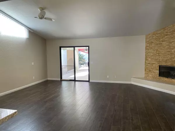 La Quinta, CA 92253,53885 Avenida Mendoza