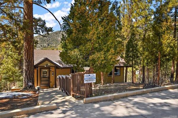 1047 Lookout Mountain DR, Big Bear City, CA 92314