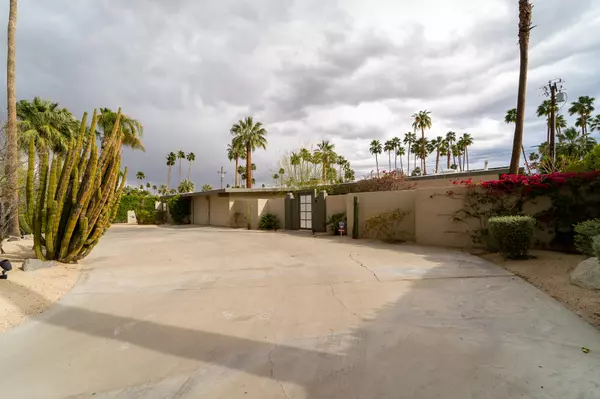 Palm Springs, CA 92264,1363 E Deepwell RD