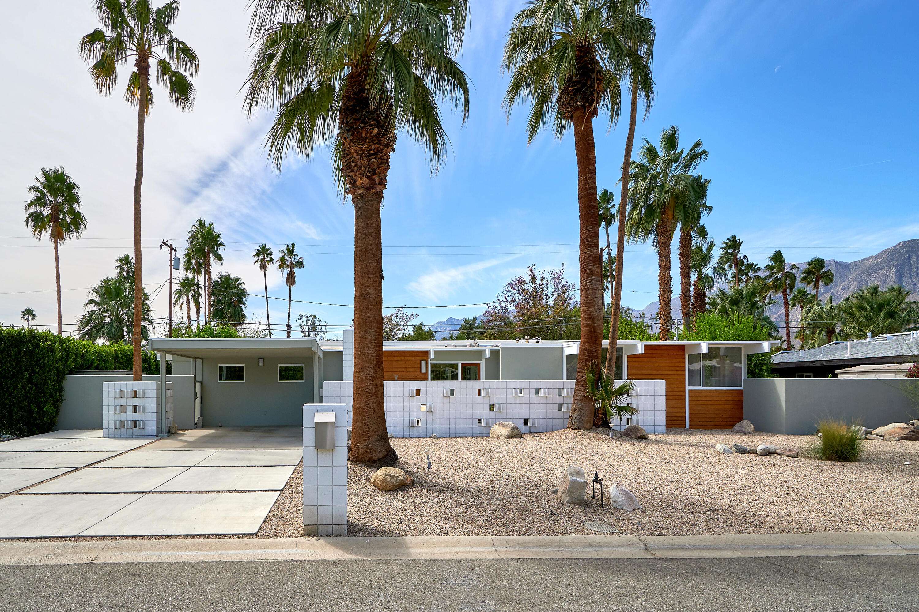 Palm Springs, CA 92262,2777 E Livmor AVE